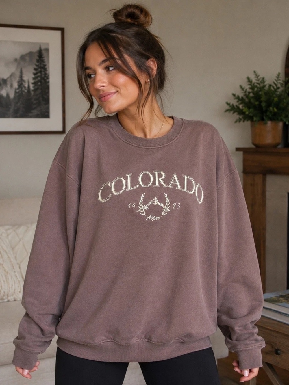 FULL TILT Colorado Graphic Crewneck Sweatshirt Mauve